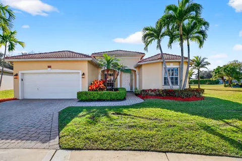 9566 Lantern Bay Cir, West Palm Beach, FL 33411