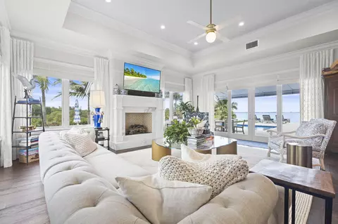 Living - 3 Island Rd, Stuart, FL 34996 photo 5 of 6