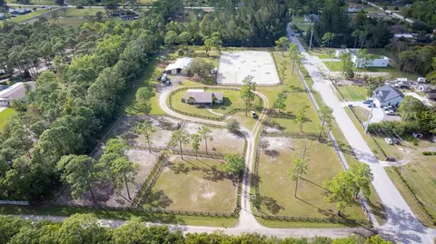 18080 W Sycamore Dr, The Acreage, FL 33470