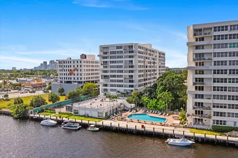 1160 N Federal Hwy #221, Fort Lauderdale, FL 33304