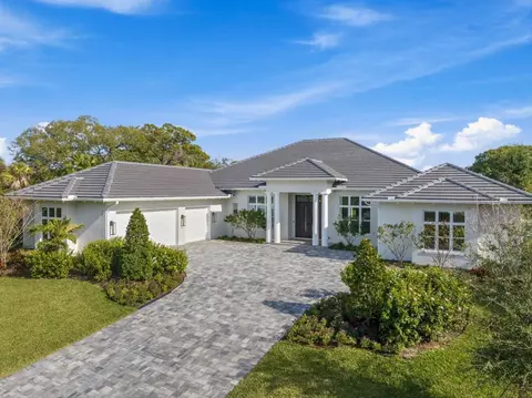 201 Shores Dr, Vero Beach, FL 32963