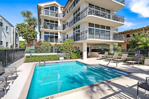 314 Inlet Way #103, Palm Beach Shores, FL 33404