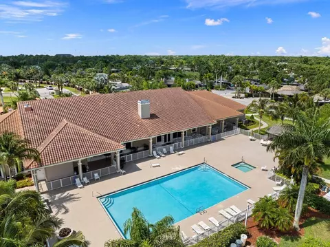 405 NW Chipshot Ln, Port St Lucie, FL 34986