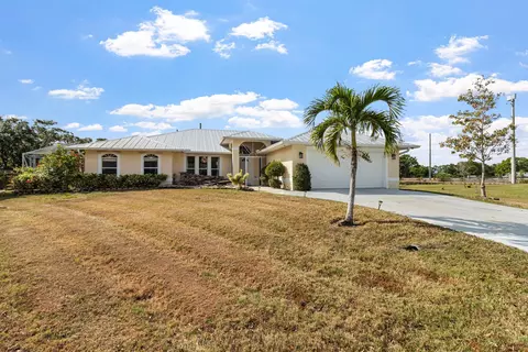 4661 NW Bogi Ct, Port Saint Lucie, FL 34983