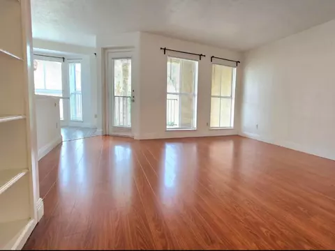 977 Riverside Dr #220, Coral Springs, FL 33071