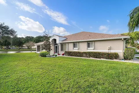 9238 Vineland Ct #A, Boca Raton, FL 33496