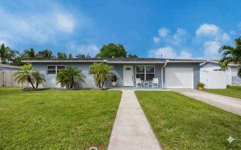 253 Davis Rd, Palm Springs, FL 33461