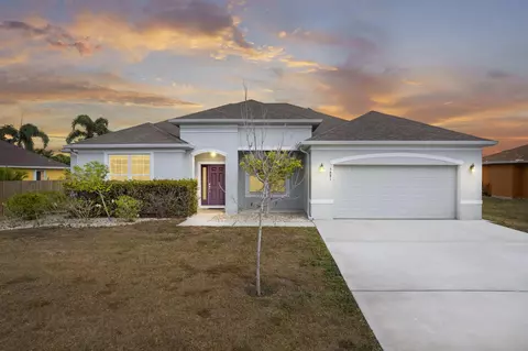 5681 NW Croton Ave, Port Saint Lucie, FL 34986