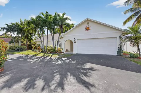 966 NW 37th Ave, Delray Beach, FL 33445