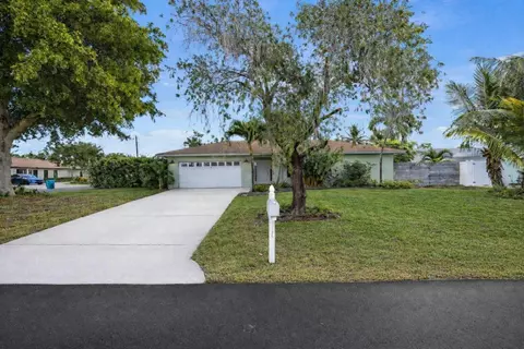 2502 SW 11th Ct, Boynton Beach, FL 33426
