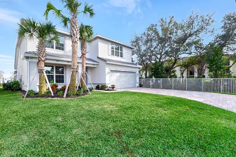 5336 Star Rush Ln, Wellington, FL 33467