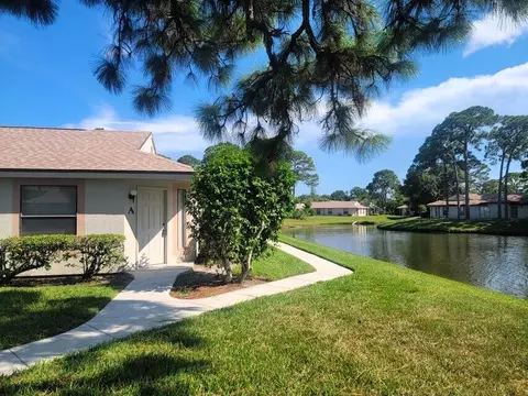 2819 Stoneway Ln #A, Fort Pierce, FL 34982
