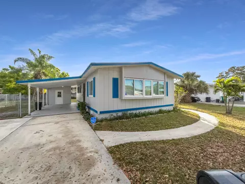 409 Coconut Ave E, Port Saint Lucie, FL 34952