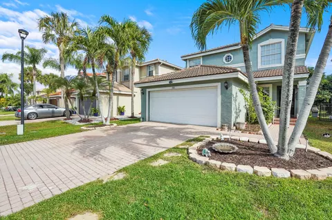 5486 Queenship Ct, Greenacres, FL 33463