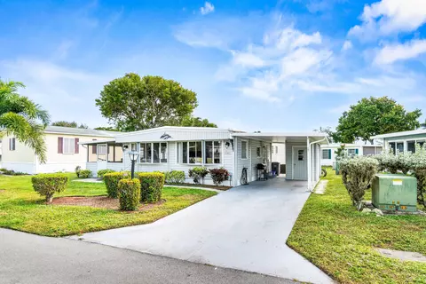 8350 E Club Rd, Boca Raton, FL 33433