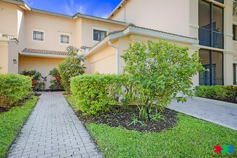 2916 Tuscany Ct #104, Palm Beach Gardens, FL 33410