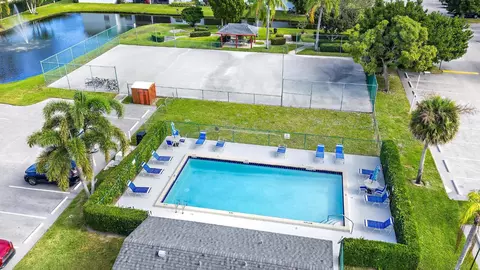 1271 SE Parkview Pl #H11, Stuart, FL 34994