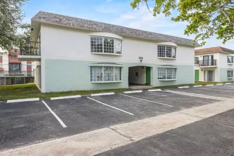5400 NW 18th #3N, Lauderhill, FL 33313