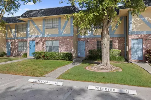 7503 Kimberly Blvd #142, North Lauderdale, FL 33068