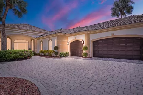 8385 Ironhorse Ct, West Palm Beach, FL 33412