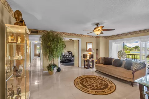 1012 Green Pine Blvd #H2, West Palm Beach, FL 33409
