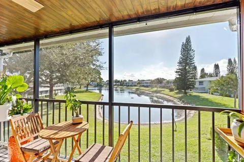 1540 NW 18th Ave #203, Delray Beach, FL 33445
