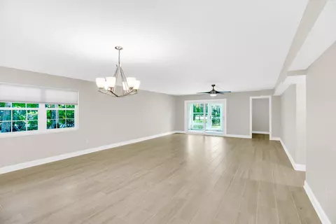 2333 Indian River Blvd #108, Vero Beach, FL 32960