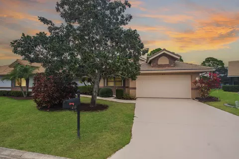 413 SW Jefferson Cir, Port Saint Lucie, FL 34986