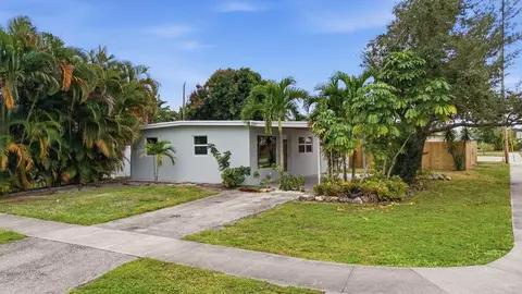 403 Todd St, Jupiter, FL 33458