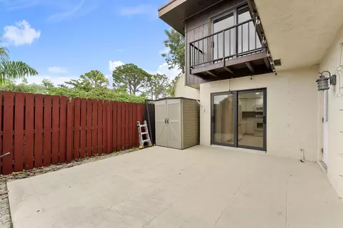 2828 Kirk Rd, Lake Worth, FL 33461