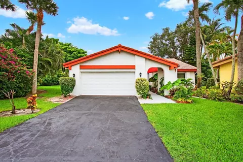 5735 Lakeview Mews Cir, Boynton Beach, FL 33437