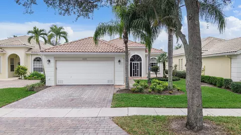 8328 Rosalie Ln, Wellington, FL 33414