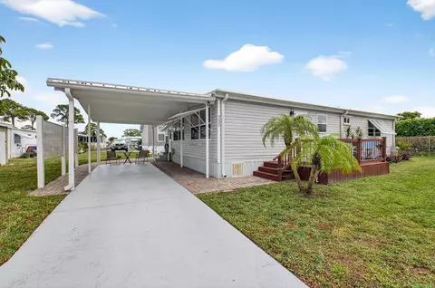 9020 Fomento Bay, Boynton Beach, FL 33436