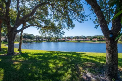 176 E Tall Oaks, Palm Beach Gardens, FL 33410
