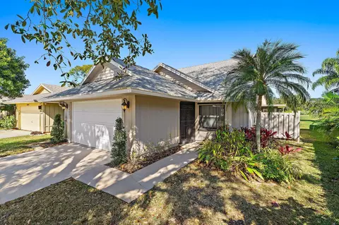 12921 SE Crooked Stick Ln, Hobe Sound, FL 33455