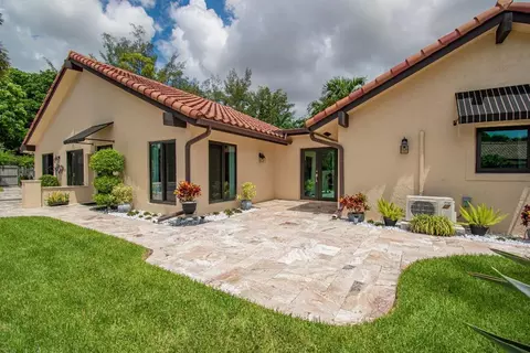 21734 San Simeon Cir, Boca Raton, FL 33433