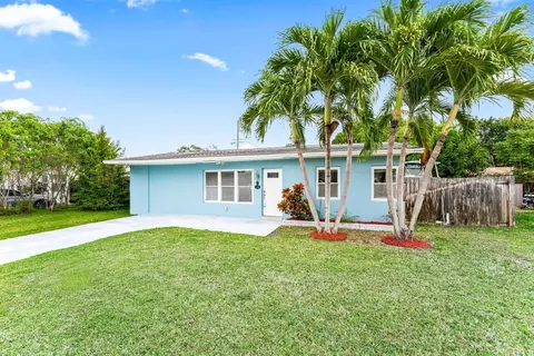 2800 NE 8th Ave NE, Pompano Beach, FL 33064