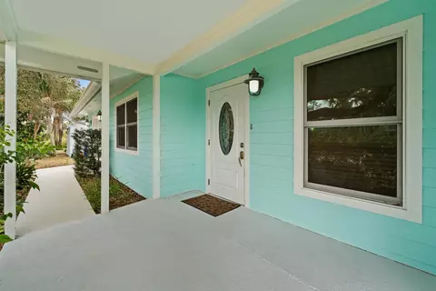 5345 SE 52nd Ave, Stuart, FL 34997
