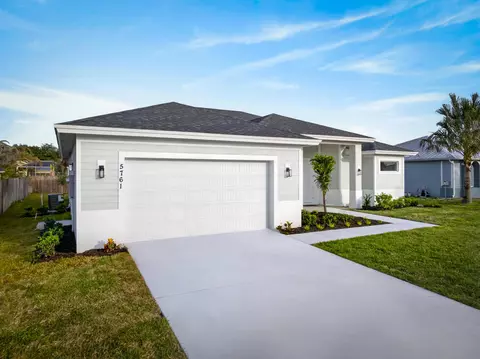 5761 NW Cone St, Port Saint Lucie, FL 34986