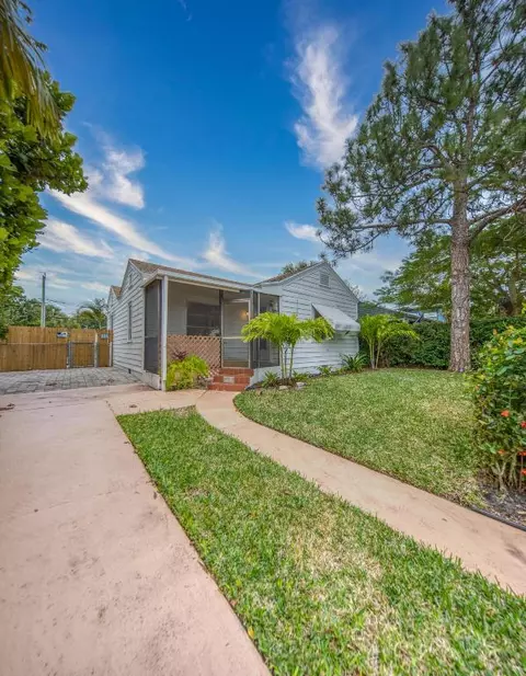 1126 N J St, Lake Worth Beach, FL 33460