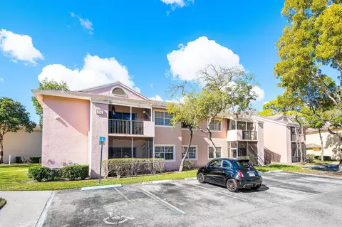751 Cypress Ln #B7, Pompano Beach, FL 33064