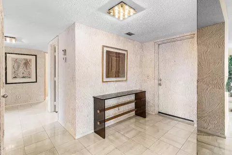 4702 Fountains #408, Lake Worth, FL 33467