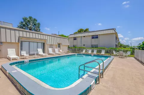 10821 N Military Trl #3, Palm Beach Gardens, FL 33410