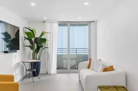 5555 Collins Ave #16P, Miami Beach, FL 33140