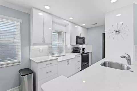 325 Capri G #G, Delray Beach, FL 33484