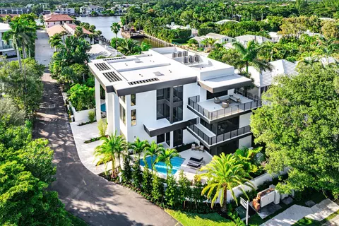810 Andrews Ave, Delray Beach, FL 33483