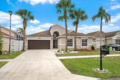 9533 Tavernier Dr, Boca Raton, FL 33496
