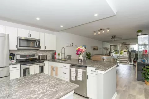 2600 NE 1st Ln #104, Boynton Beach, FL 33435