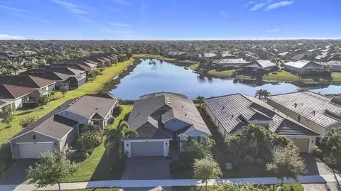 10094 SW Indian Lilac Trl, Port Saint Lucie, FL 34987