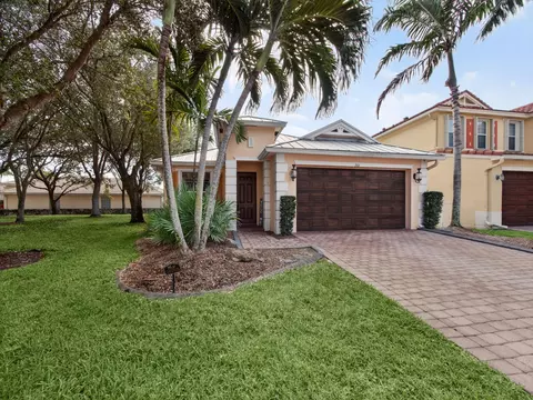 260 Mulberry Grove Rd, West Palm Beach, FL 33411